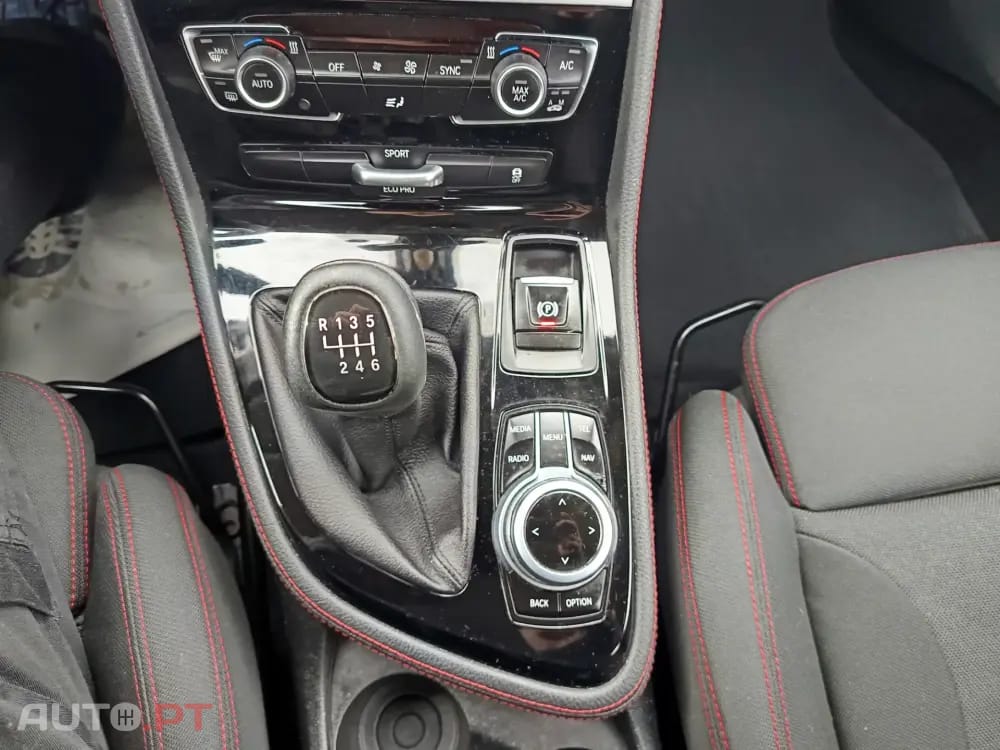 BMW 218 i Sport Line