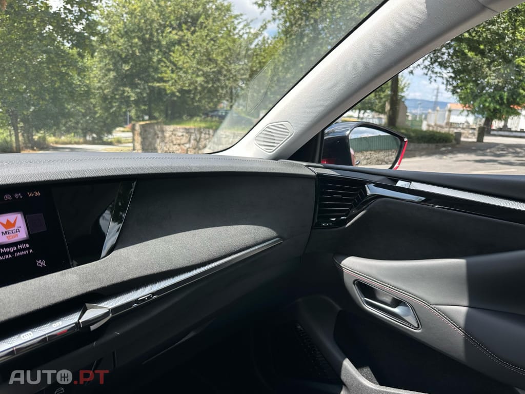 DS DS4 E-Tense Performance Line EAT8