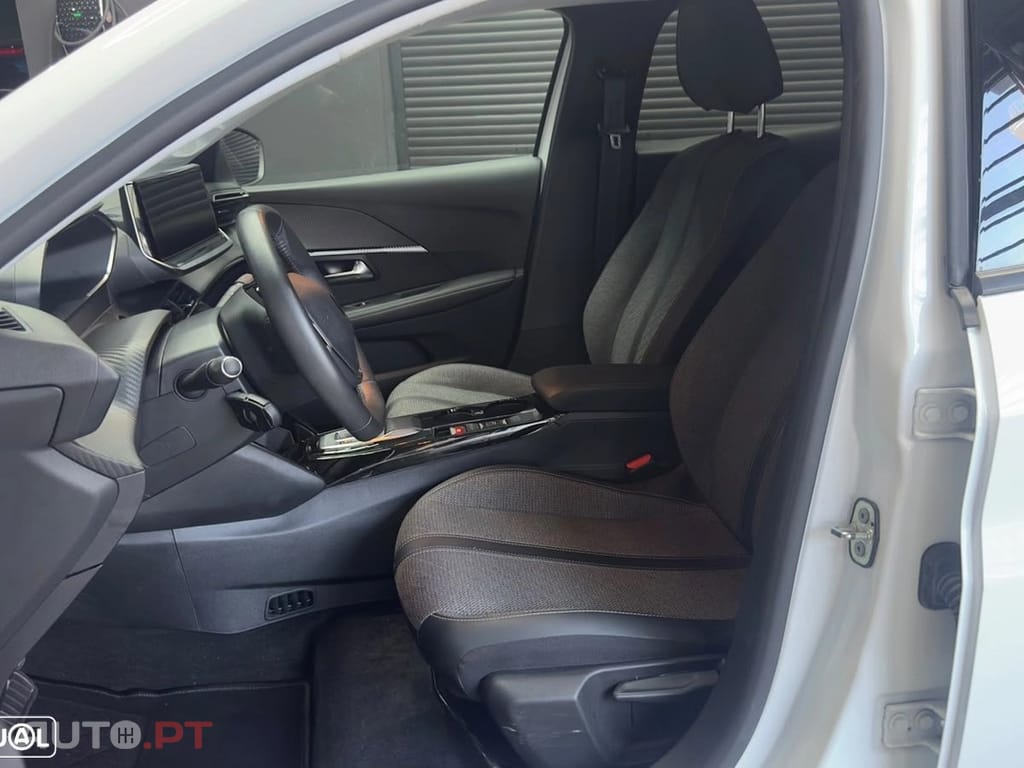 Peugeot E-208 Allure