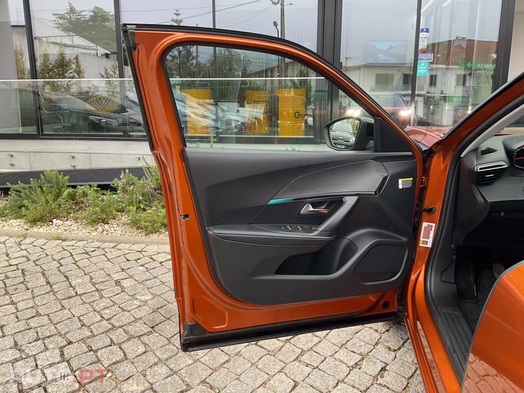 Peugeot 2008 1.5 BlueHDi Allure