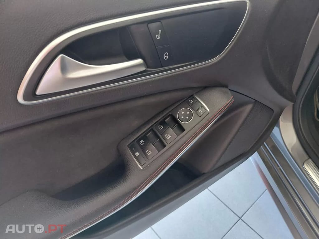 Mercedes-Benz A 180 d AMG Line