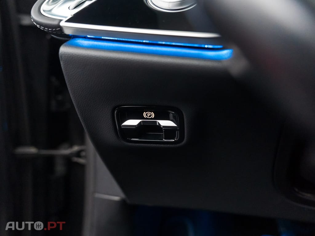 Mercedes-Benz E 300 e Avantgarde