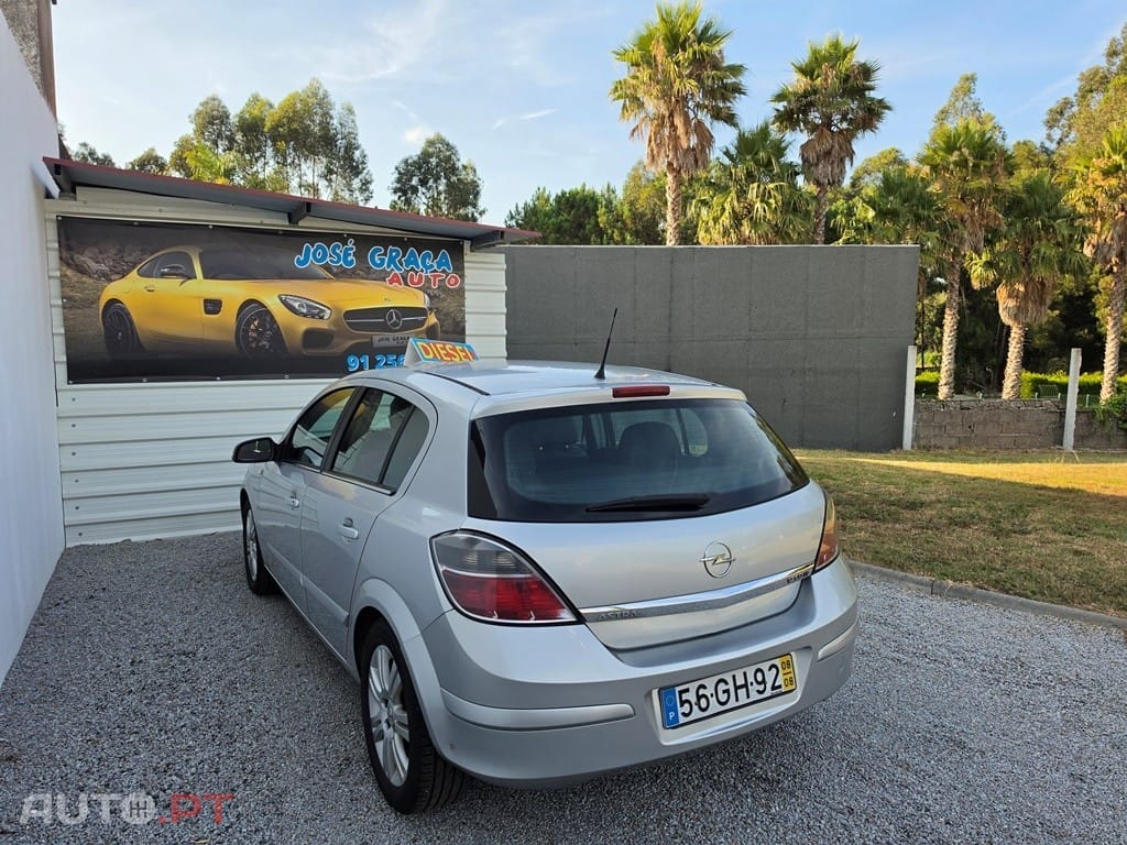 Opel Astra 1.7 CDTi Executive