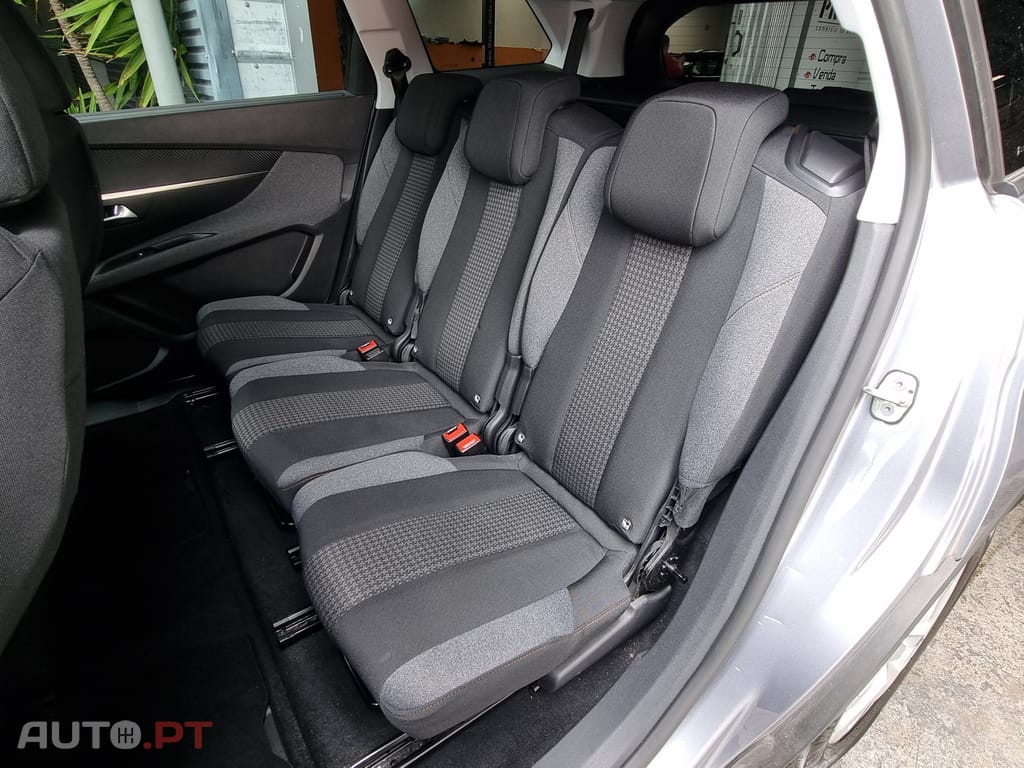 Peugeot 5008 1.5 BlueHDi Allure EAT8