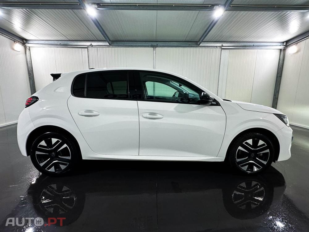 Peugeot 208 1.2 Hybrid Allure e-DCS6