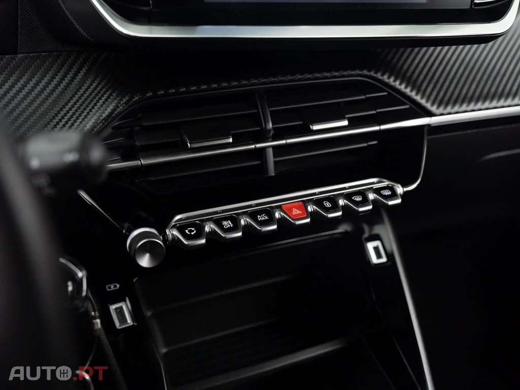 Peugeot 2008 1.2 PureTech Active Pack