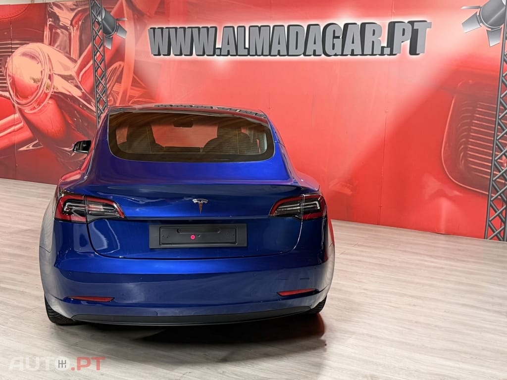 Tesla Model 3 Standard Range Plus RWD