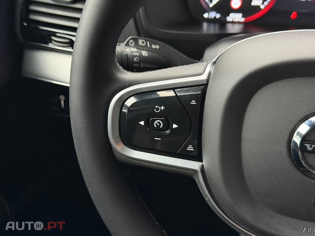 Volvo XC90 2.0 T8 PHEV R-Design AWD