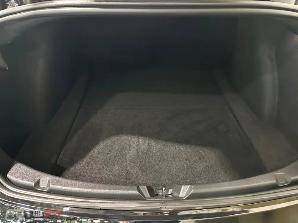 Tesla Model 3 Standard RWD