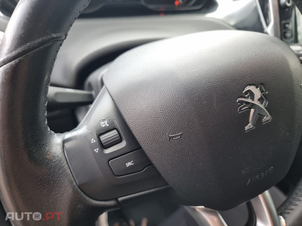 Peugeot 2008 1.6 BlueHDi Style