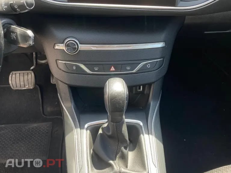 Peugeot 308 SW BlueHDi 130 EAT8 Active Pack
