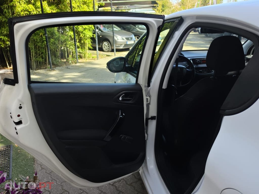 Peugeot 208 1.4 HDi