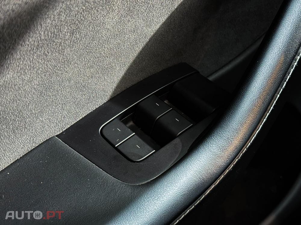 Tesla Model Y Long Range Dual Motor AWD