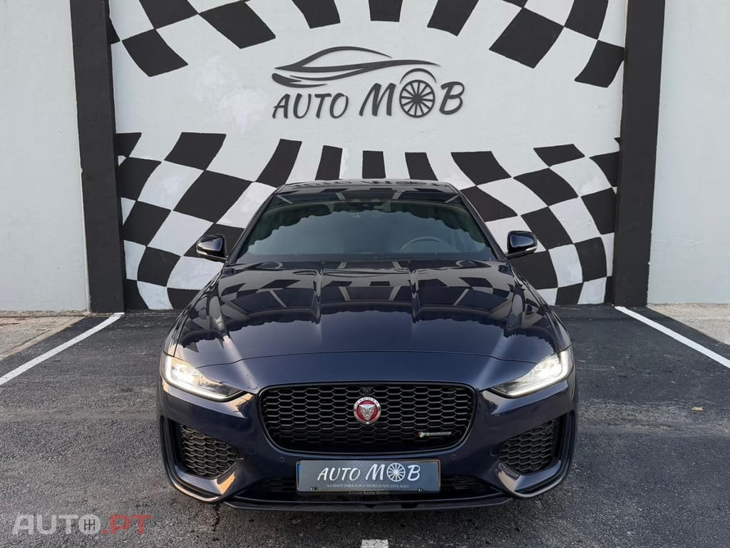 Jaguar XE 2.0 D R-Dynamic S