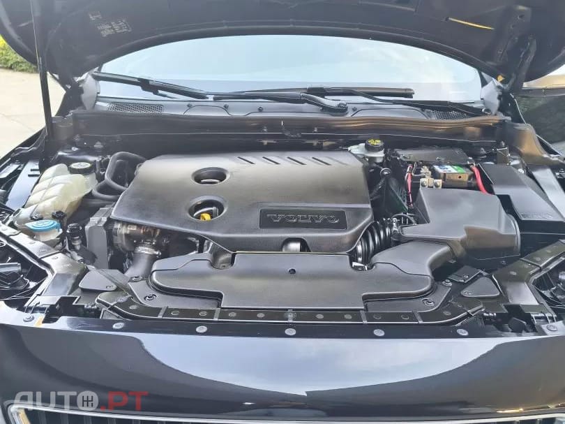 Volvo V40 1.6 D2 R-Design