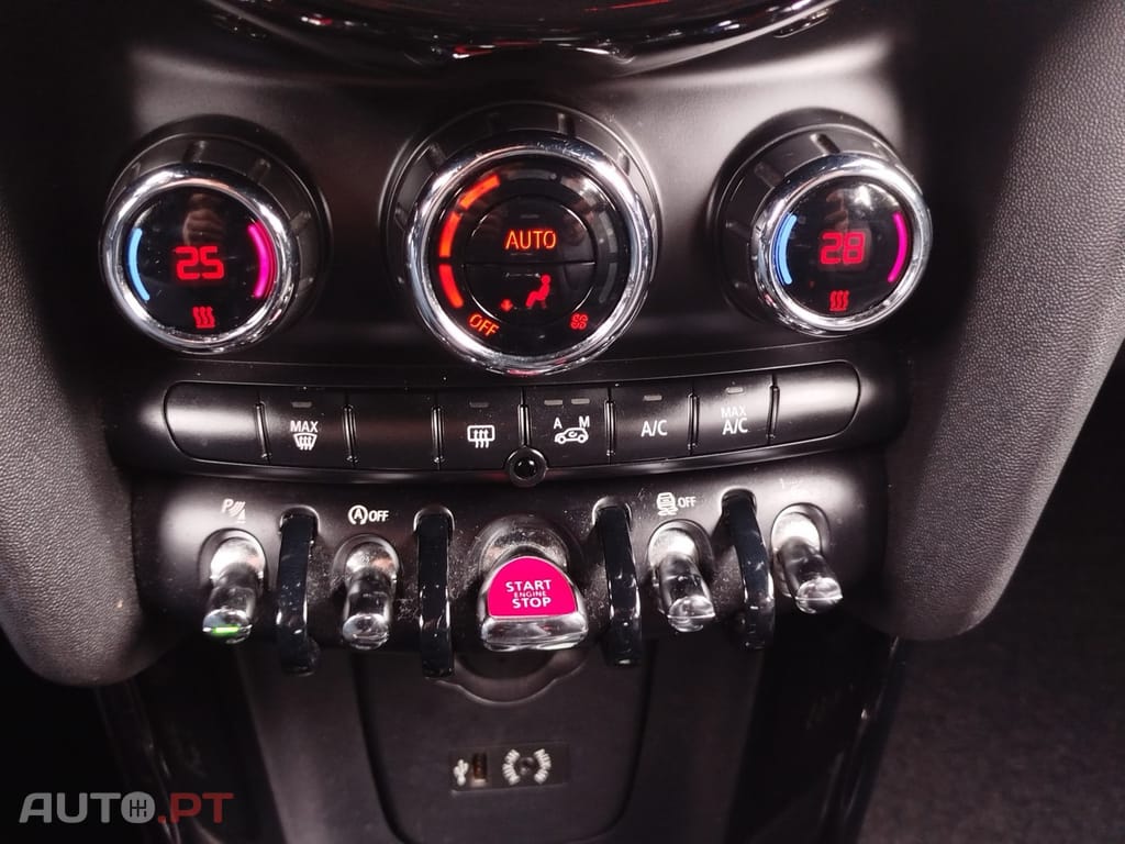 MINI Cooper Cooper D Auto