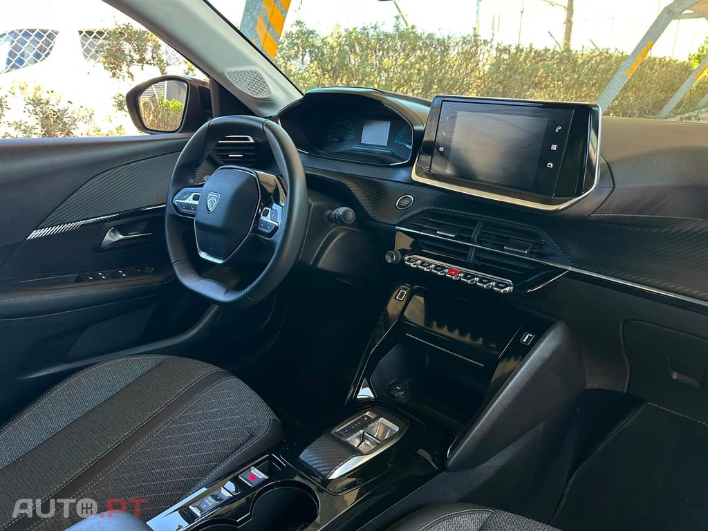 Peugeot E-208 50 kWh Allure Pack