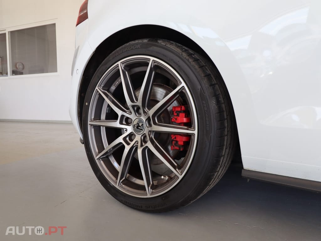 Volkswagen Golf GTI Performance