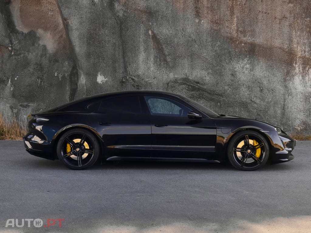 Porsche Taycan 4S bateria Performance Plus