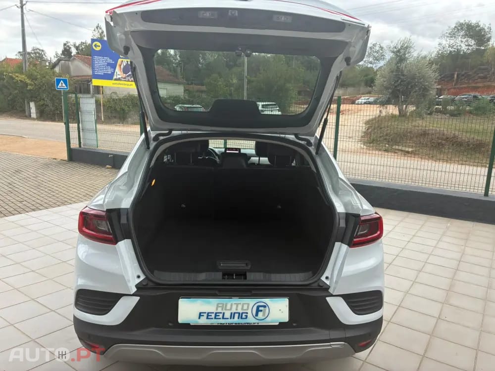 Renault Arkana 1.6 E-Tech Intens
