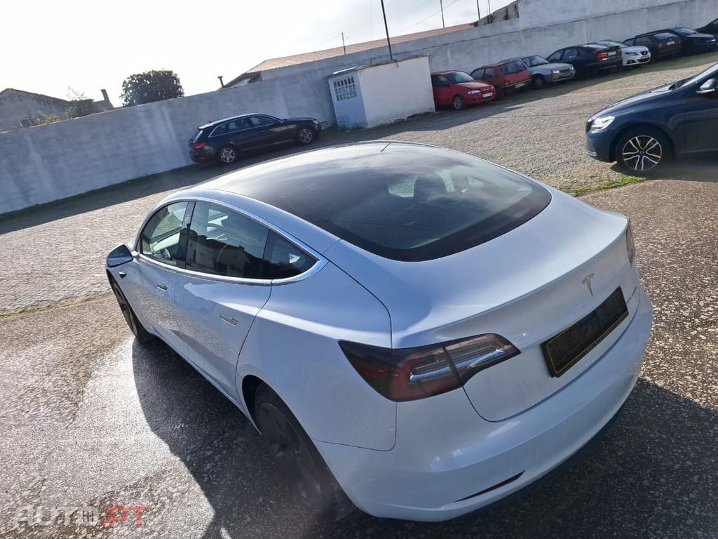 Tesla Model 3 Long Range AWD Dual Motor