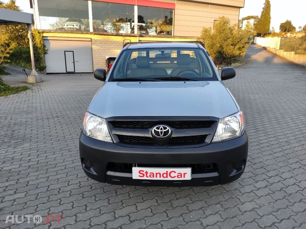 Toyota Hilux 2.5 D-4D 2WD CS CM