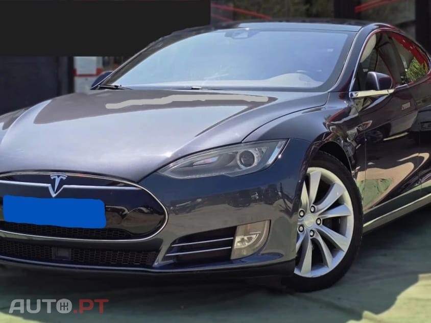Tesla Model S S 85D