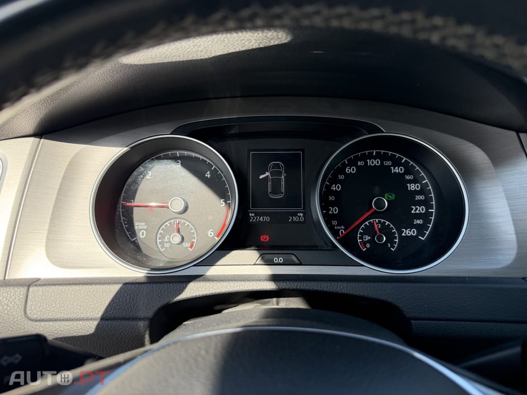 Volkswagen Golf 1.6 TDi Confortline DSG
