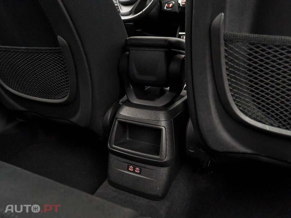 BMW 216 d Auto