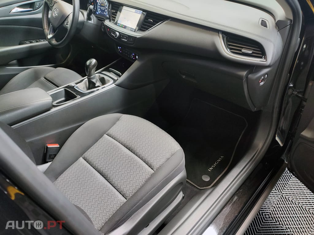 Opel Insignia 1.6 CDTI BUSINESS