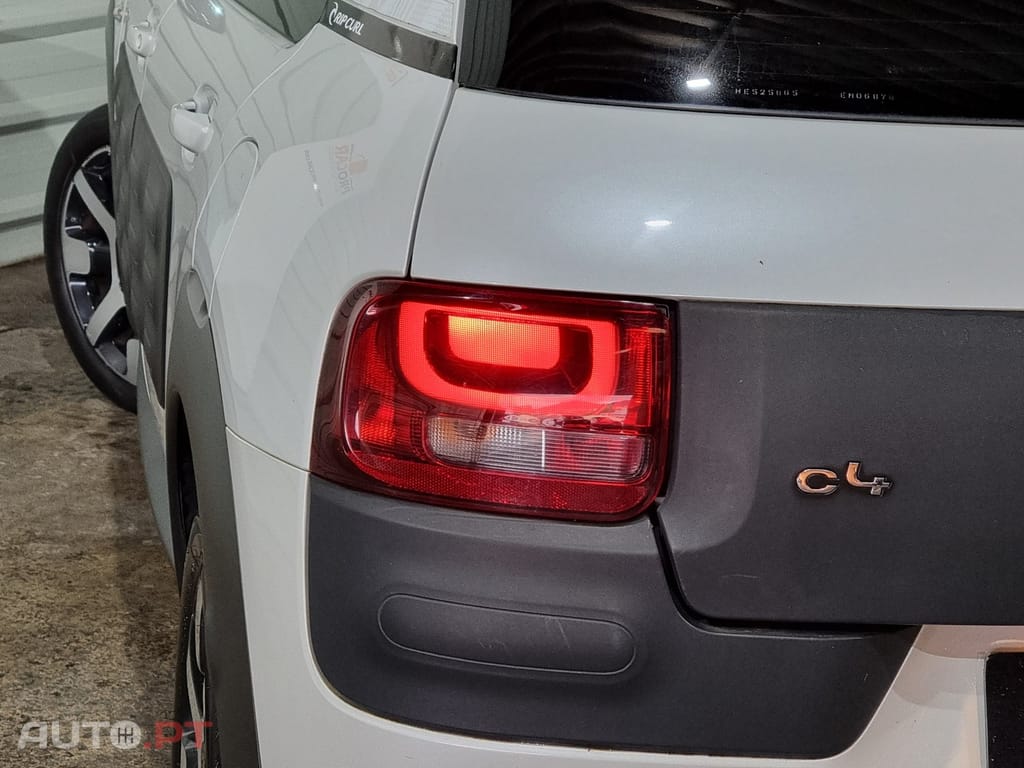 Citroen C4 Cactus 1.2 PureTech Shine EAT6