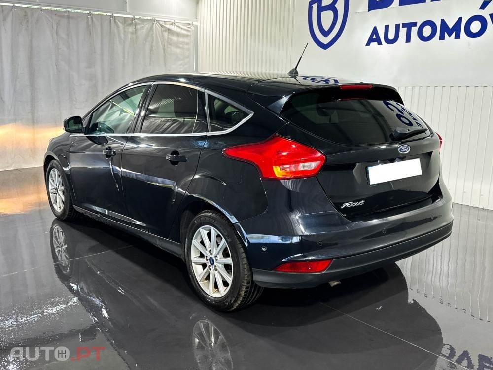 Ford Focus 1.5 EcoBlue S&S Aut. TITANIUM DESIGN