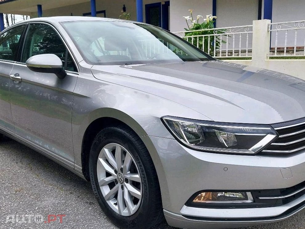 Volkswagen Passat 2.0 TDI HIGHLINE 150cv / 175€ mês