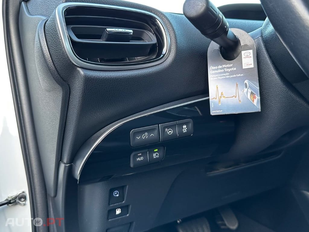 Toyota Prius 1.8 Plug-In Luxury+Pele