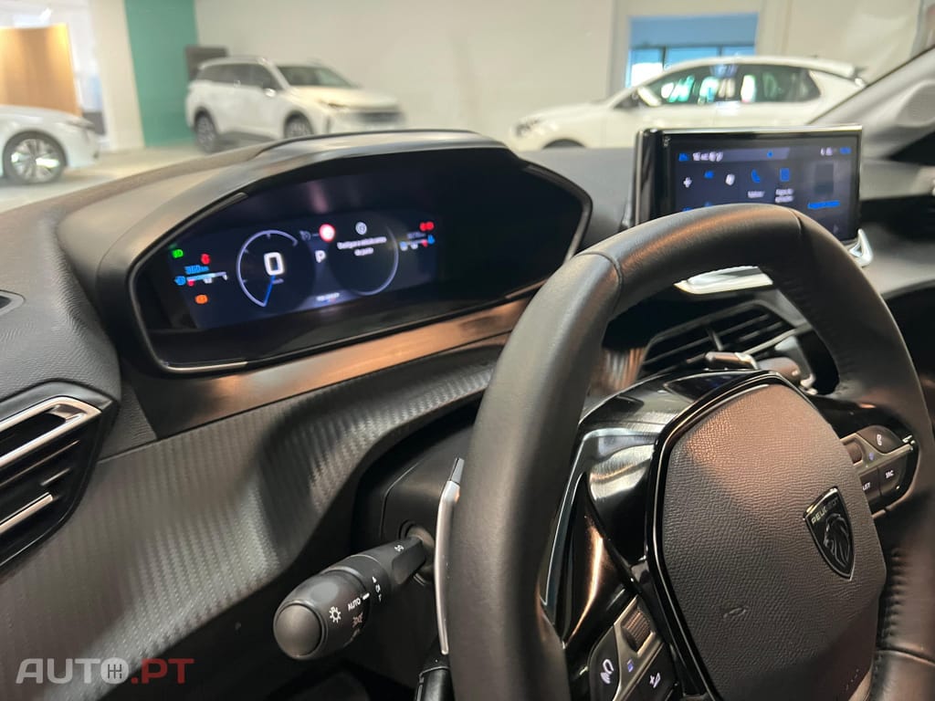 Peugeot 208 1.2 Hybrid Allure e-DCS6