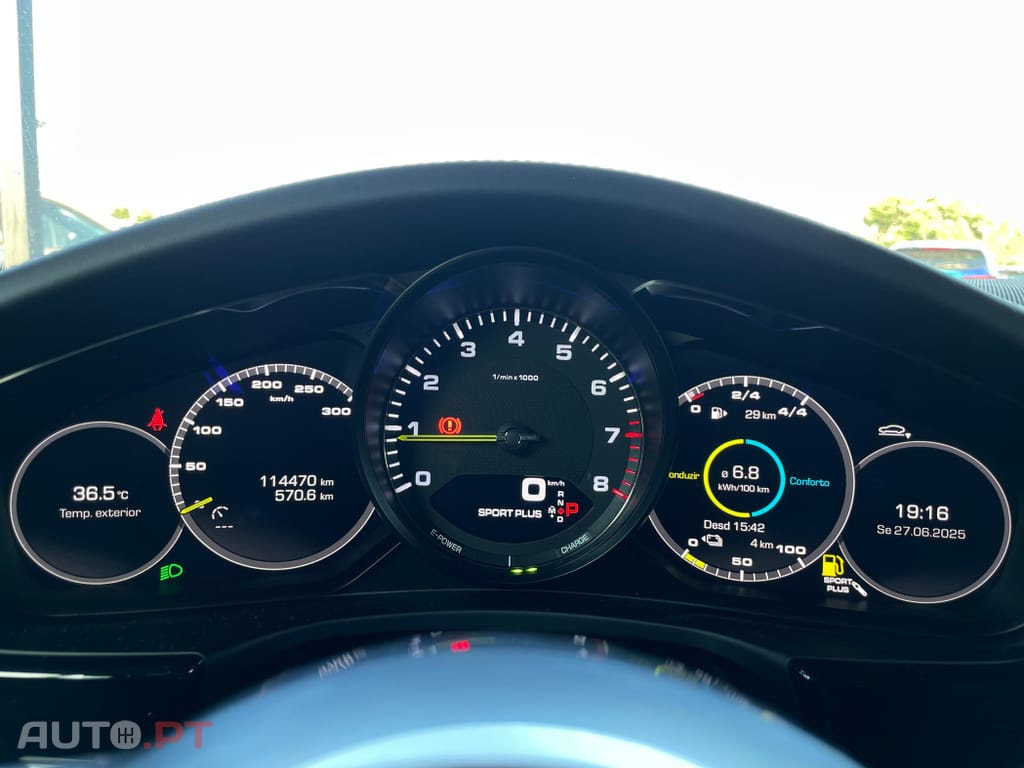 Porsche Panamera 4 E-Hybrid