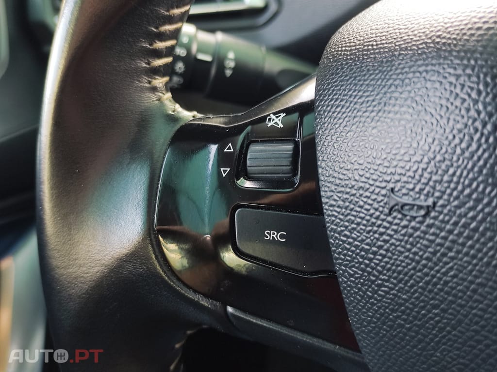 Peugeot 308 1.5 BlueHDi Business Line