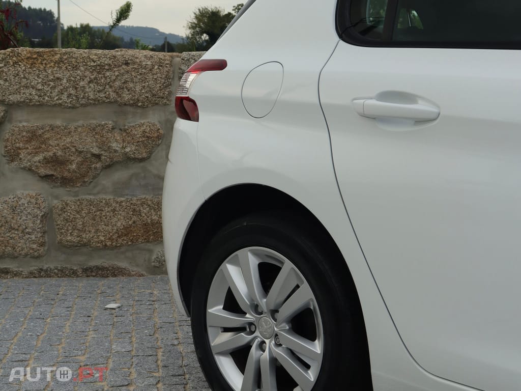 Peugeot 308 1.6 BlueHDi Allure
