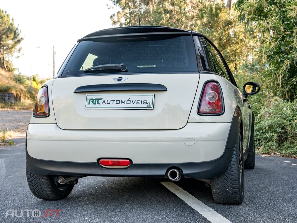 MINI Cooper Cooper D