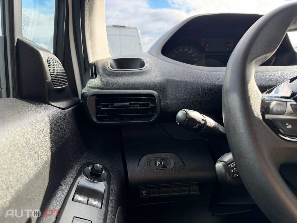 Peugeot Partner 1.6 BlueHDi L1 Premium 3L