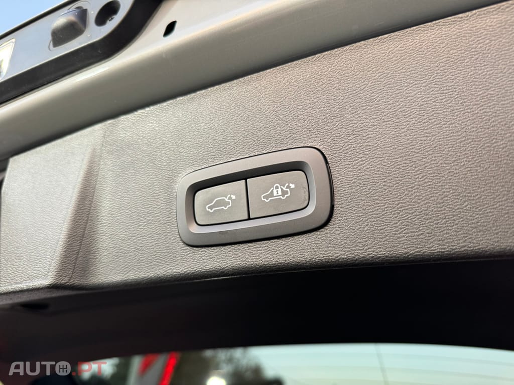 Volvo XC40 1.5 T4 PHEV Plus Dark
