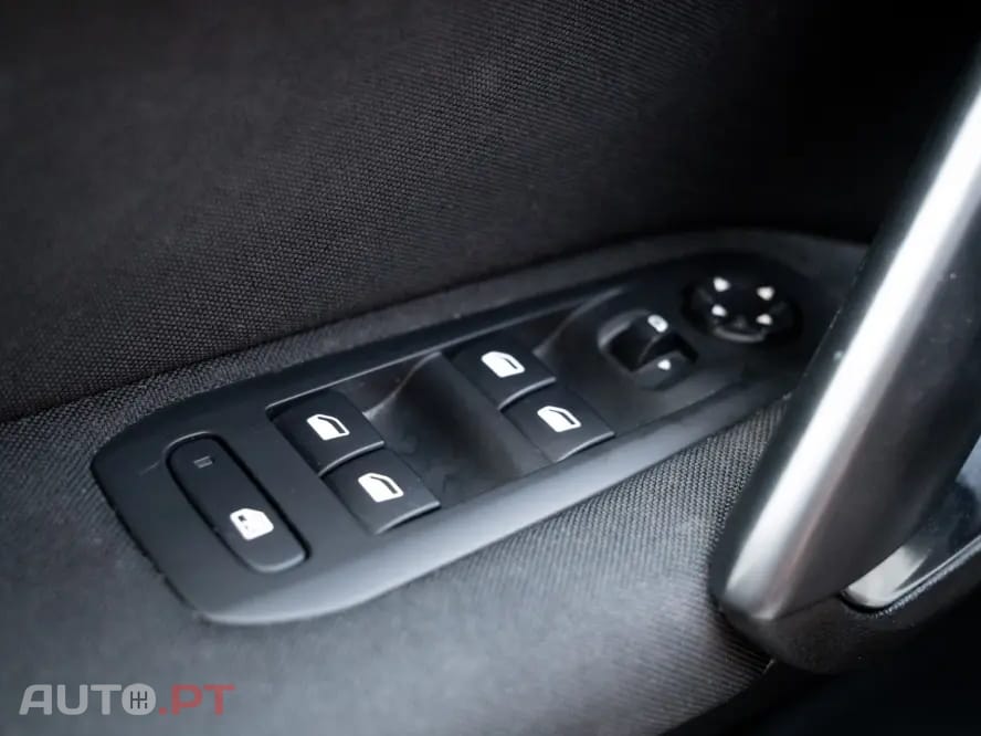 Peugeot 308 1.5 BlueHDi Business Line