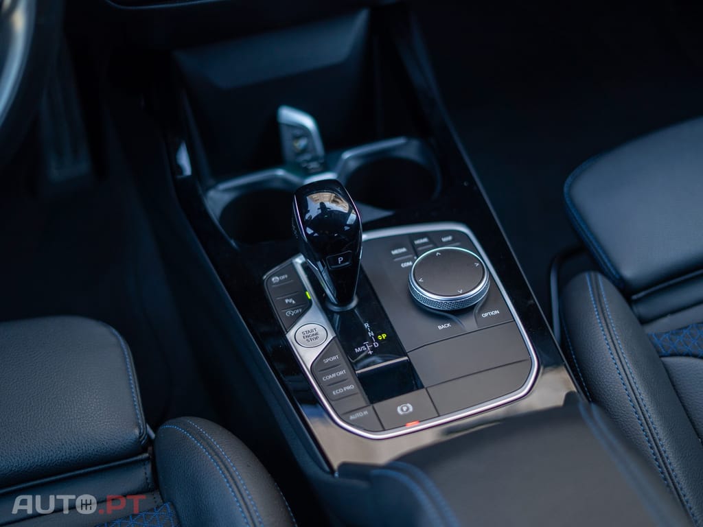 BMW 216 d Pack Desportivo M