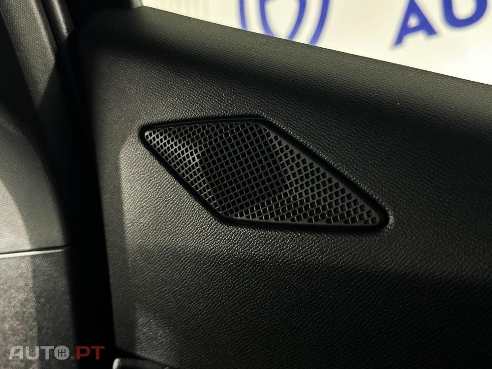 DS DS3 Crossback E-Tense Performance Line