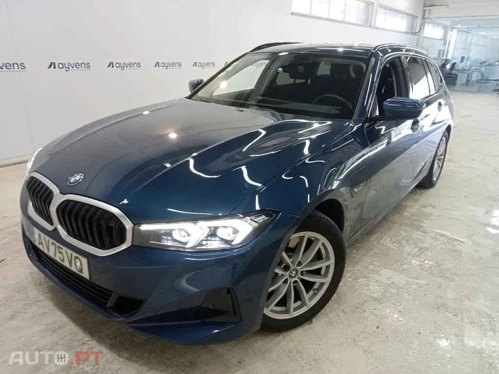 BMW 320 e Touring Auto
