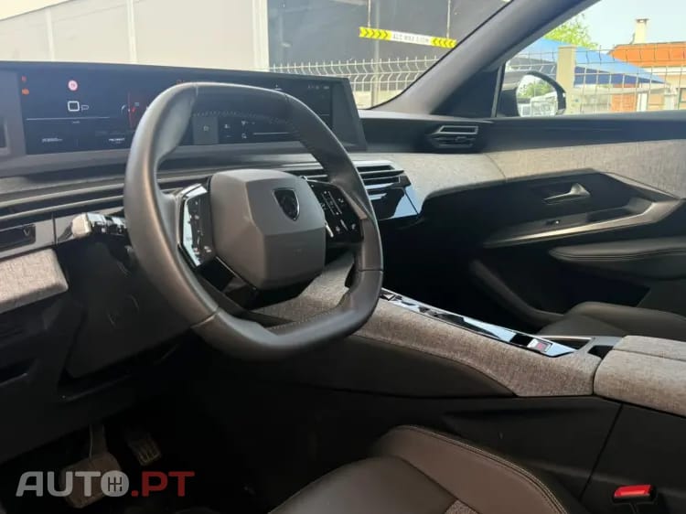 Peugeot 3008 1.2 Hybrid Allure e-DCS6