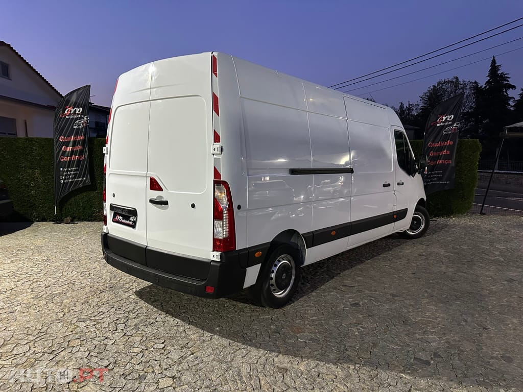 Renault Master 2.3 dCi L3H2
