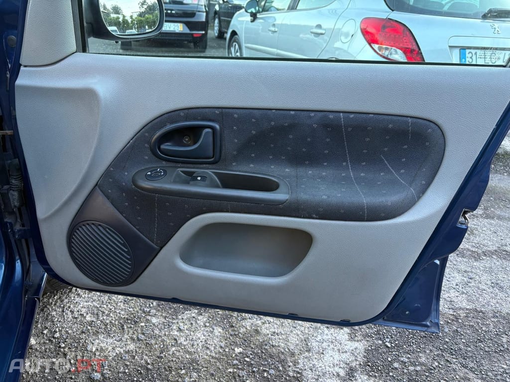 Renault Clio 1.2 16V Expression