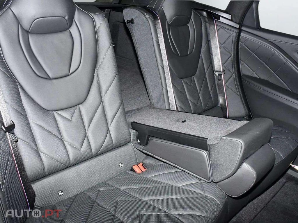 BMW XM I.V.A DEDUTÍVEL