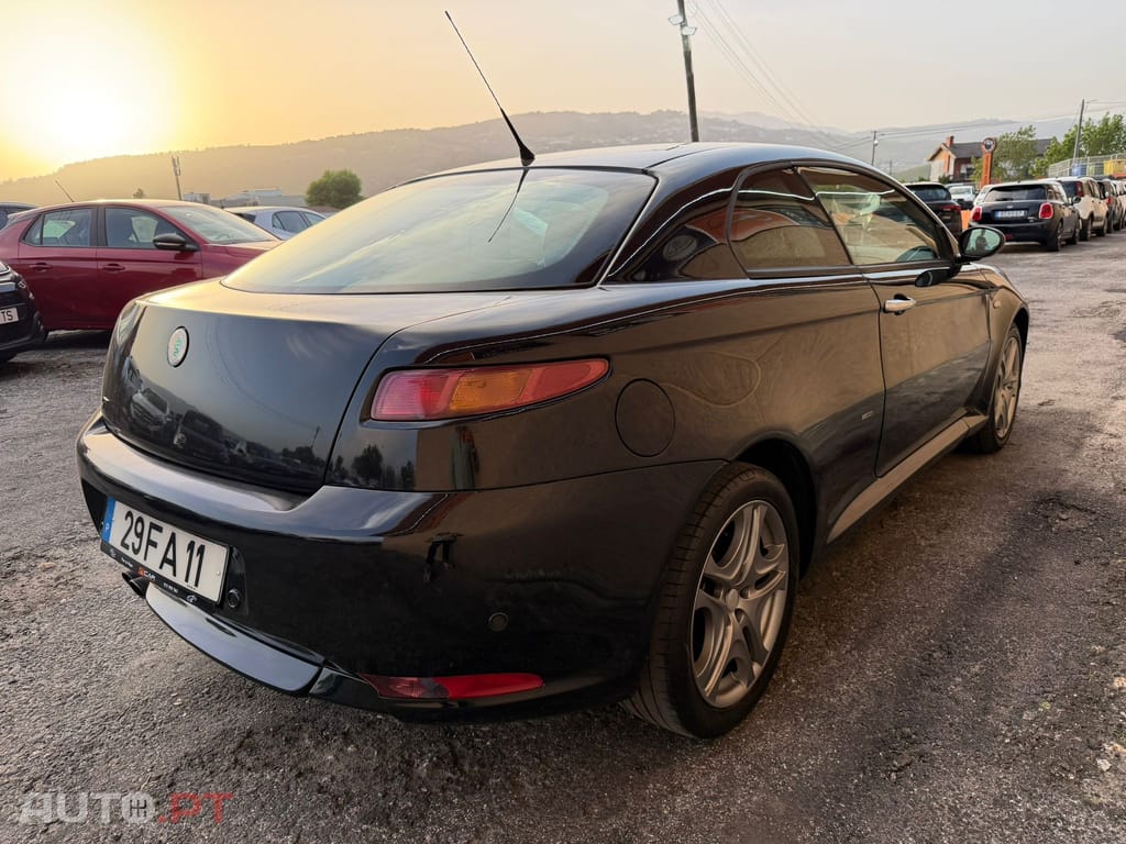 Alfa Romeo GT 1.9 JTD M-JET Blackline